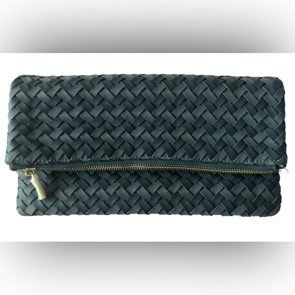 NEW Sole Society Marlee Woven Clutch/Crossbody Bag in Navy - Picture 1 of 4